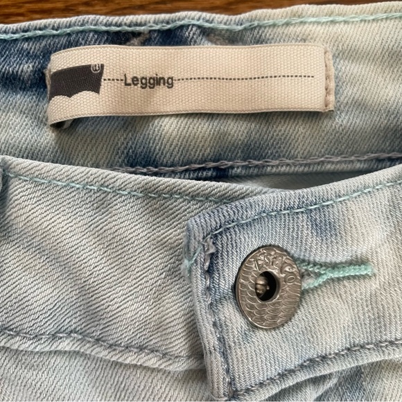 Levi’s Legging Jean Bleach Light Wash Zipper Leg Opening Women’s Size 28 - Picture 2 of 6